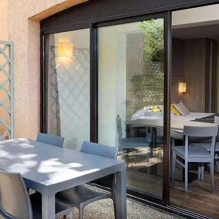 Sowell Family Les Amandiers Rezort 4*