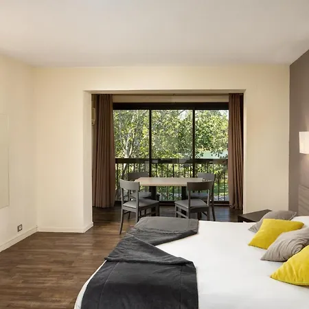 Sowell Family Les Amandiers Rezort 4*